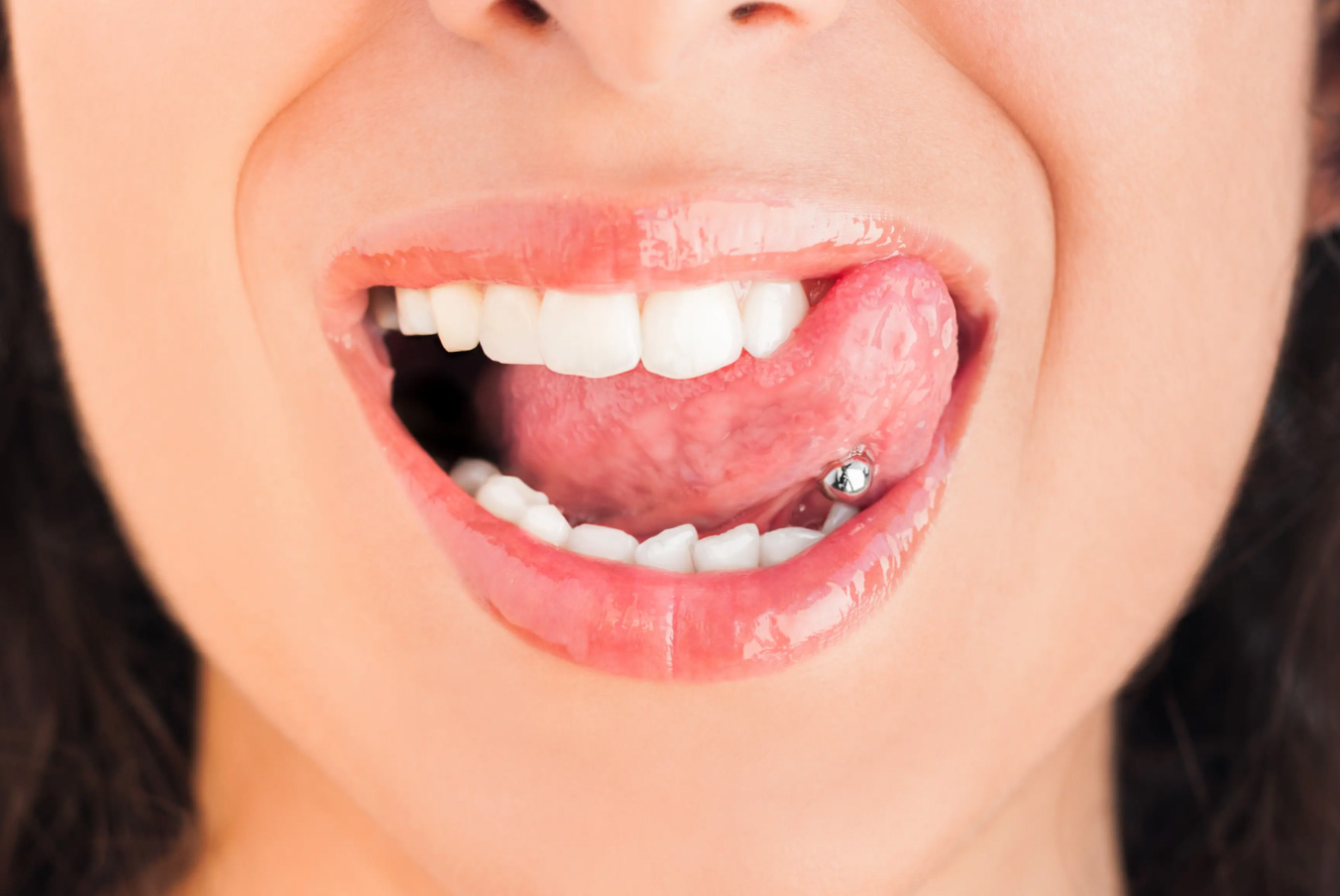 riesgos de los piercings para los dientes